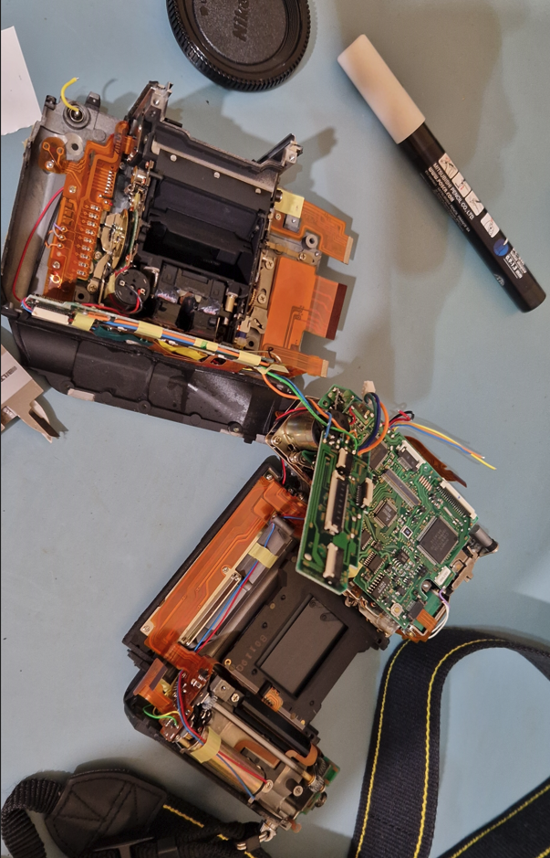 Nikon F5 inside
